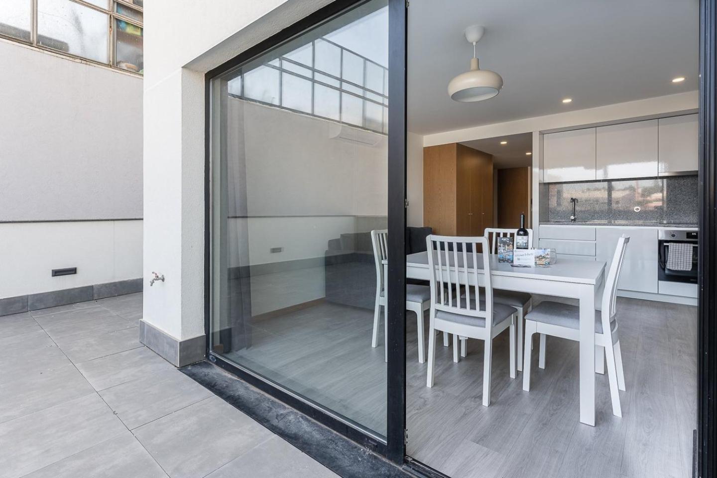 Apartamento Guestready - Sleek Monochromatic In Bonfim OOporto Exterior foto